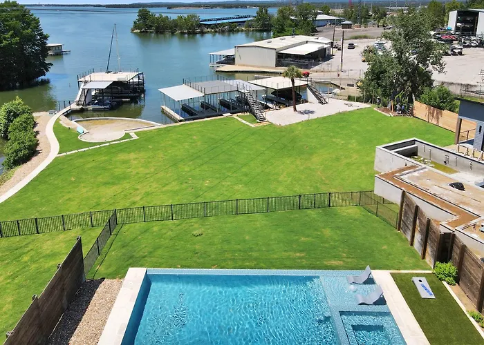 The Captain'S Cove At 110