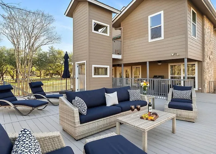 Luxury On Lake Lbj With Hot Tub Firepit & Boat Slip