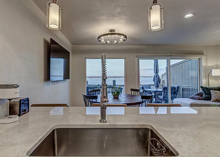 Lakefront Lbj Escape - Boat Slip & Sleeps 8