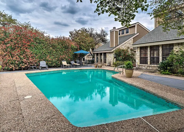 Horseshoe Bay Resort Townhome - Near Lake Lbj!